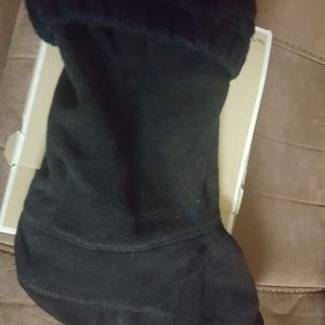 2 pairs of brand new MK socks.